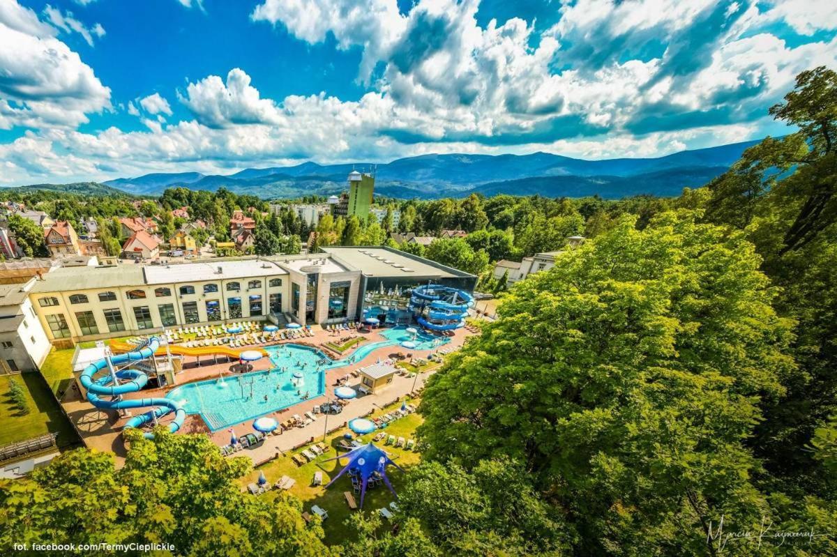 Villa Cervi Cieplice Jelenia Gora Exterior photo